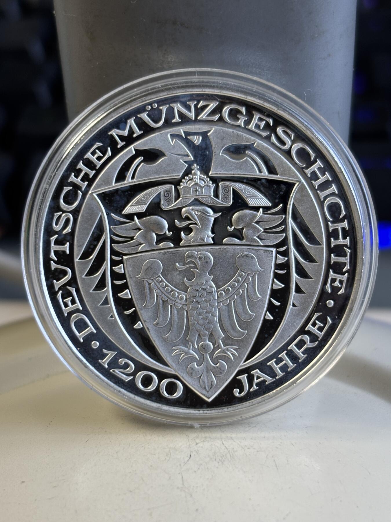 第194期拍卖 欧洲币章德国人物镀金纪念银章，20克，999银镀金，