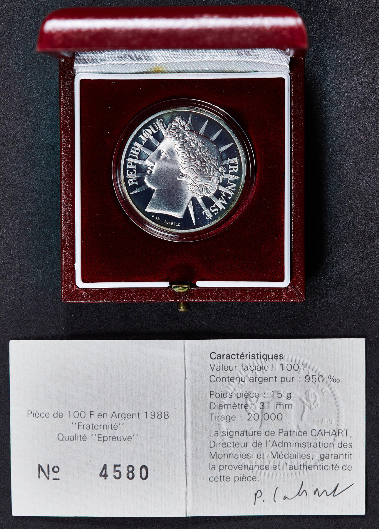 【俄甄集藏】2026年(050)04-01星期三 晚 19:30 全场包邮 法国1988年纪念法兰西立国价值“共和理念”100法郎精制银币，原盒证，重15克，950银，发行量20000枚