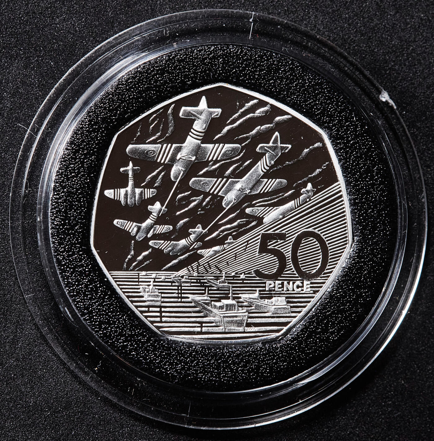 【俄甄集藏】2026年(050)04-01星期三 晚 19:30 全场包邮 英国1994年纪念诺曼底登陆D日胜利50周年50便士精制银币，原盒证，重13.5克，925银，发行量40000枚