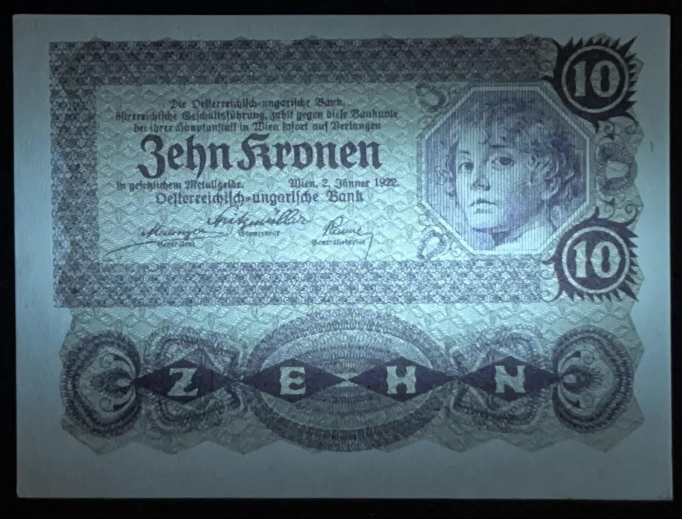 小福收藏拍卖第203期 裸钞场 本期有多张豹子号靓号 仅发行1000枚亚克力砖封蒙古20000图格里克帝国800周年纪念钞 瑞士200法郎 百慕大样钞洋葱冠全套 巴林首版大全套 卡塔尔四张套 越南 保加利亚 马其顿等多国精美纸币 奥地利 1922年 10克朗 无47 unc