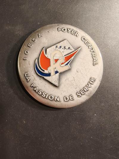 老王徽章第190期 - 法国军队社会管理机构纪念章     直径64mm    重量138.9g