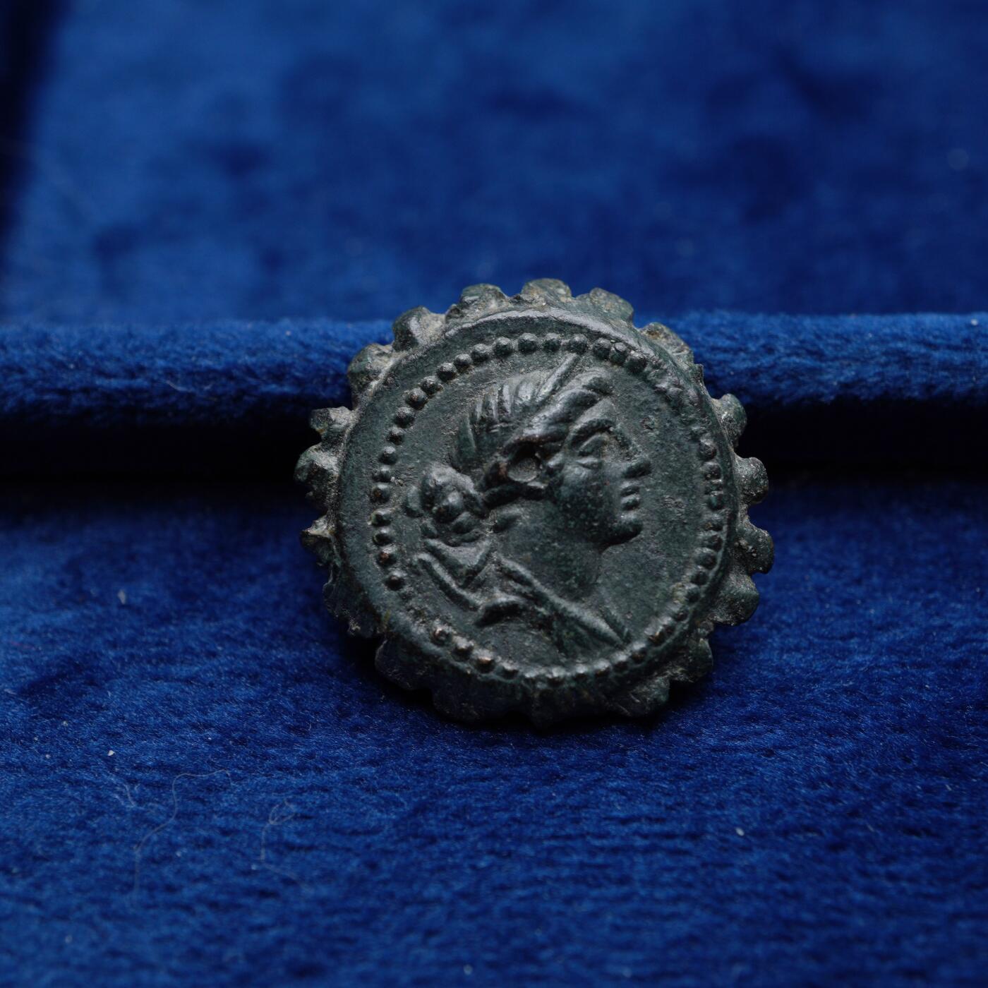 琋语集藏2026年04月欧洲古典打制币拍卖 古希腊塞琉古王国-月亮女神阿尔忒弥斯锯齿铜币