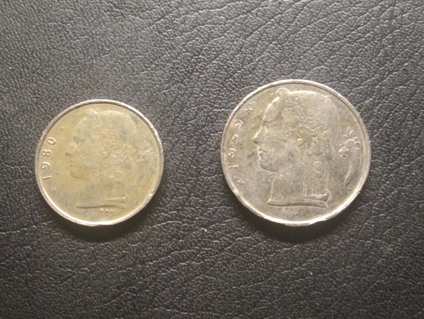 荟藏特别场次第十三期——“社长的硬币堆 精品场次” 比利时女神版1+5法郎 法文版