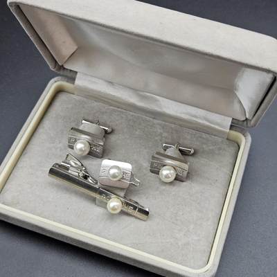 0元起拍勋章 第343期 咸鱼国勋章拍卖专场 4月1日（周三）下午6：00开始 - 日本中古领带夹袖扣领扣章一套带盒