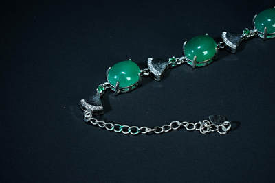 上海都达杂项专场102【全场包邮】  天然绿玛瑙 蛋面手链94-156