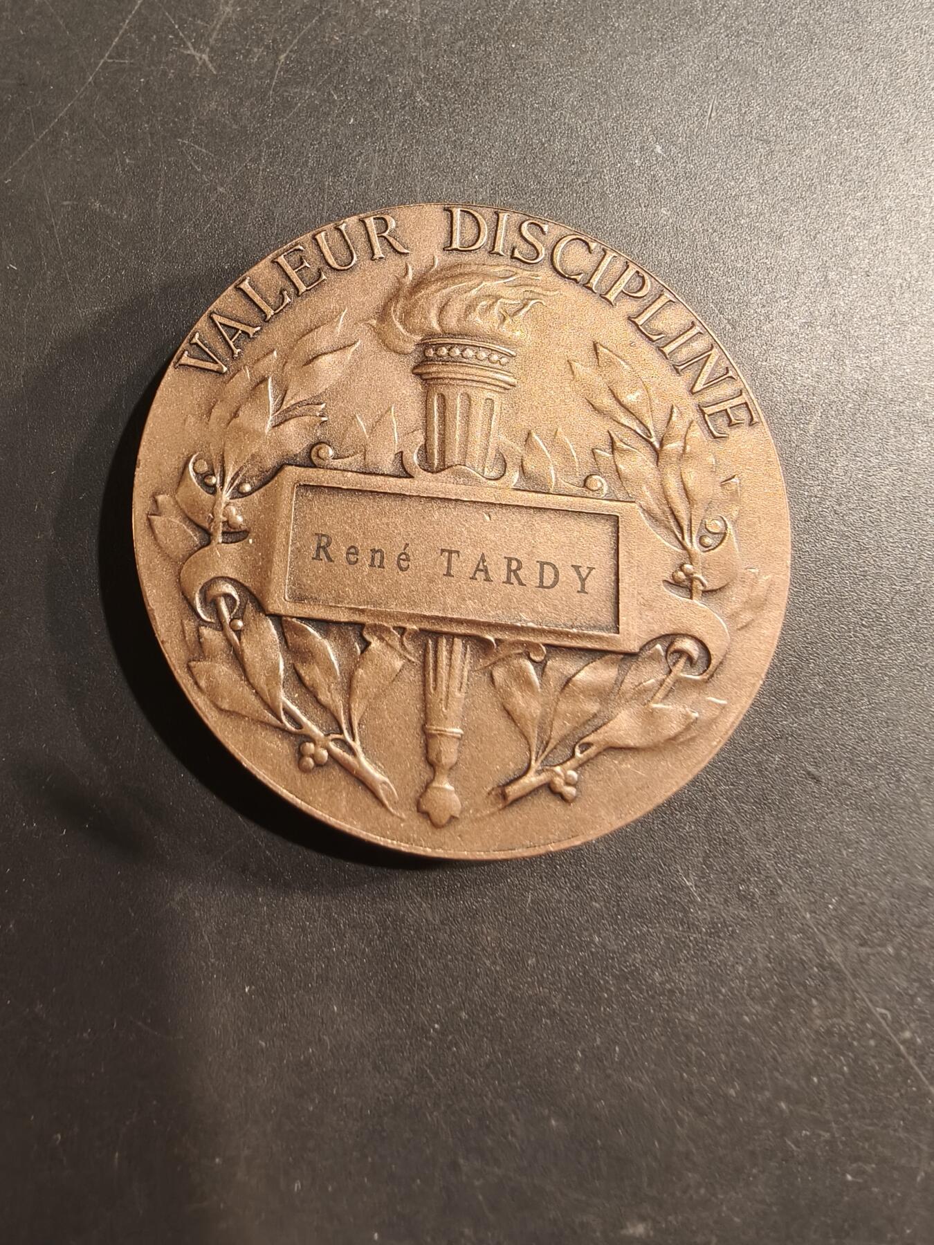 老王徽章第190期 法国福煦元帅大铜章     直径50mm    重量74.8g