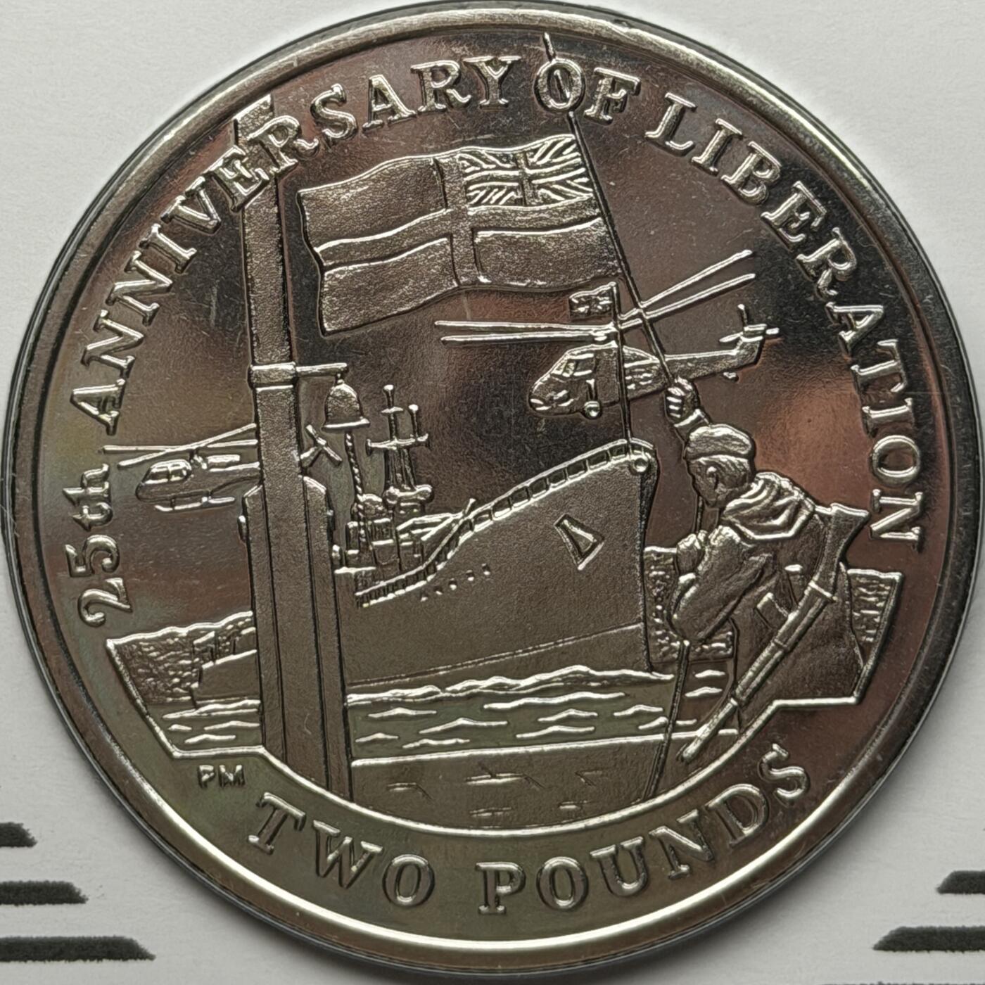 ＜星葵🌻钱币社＞第72期·东奔西走的硬币·3月31日发货 〈邮币封·签名版〉南乔治亚岛和南桑威奇群岛2007年解放25周年2镑克朗型纪念币