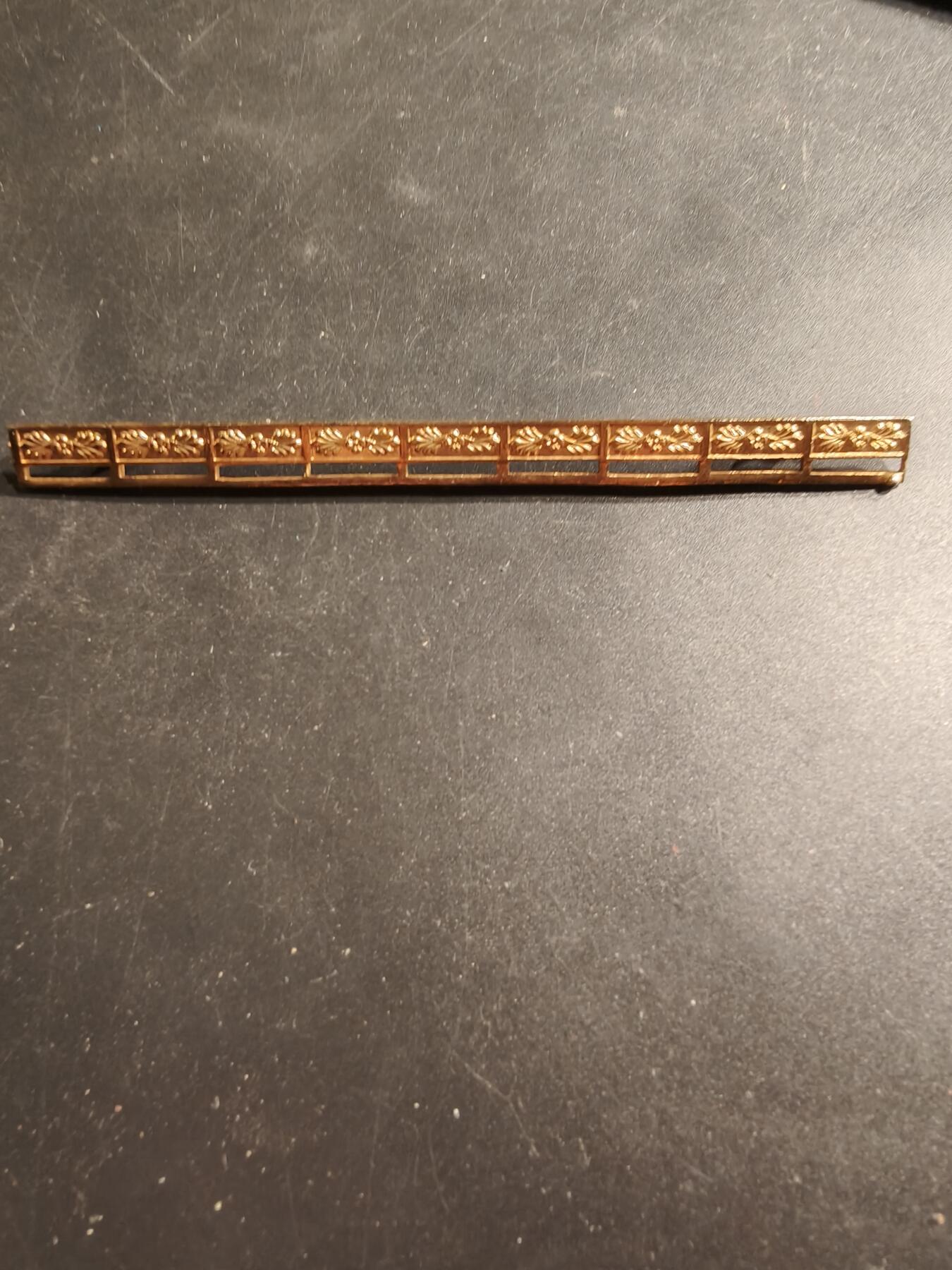 老王徽章第190期 法国迷你章9R联排挂板