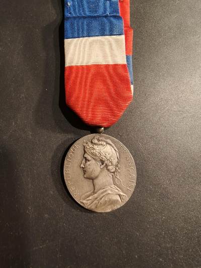 老王徽章第190期 - 法国银级劳工奖章    1952年实发   950银    11.6g