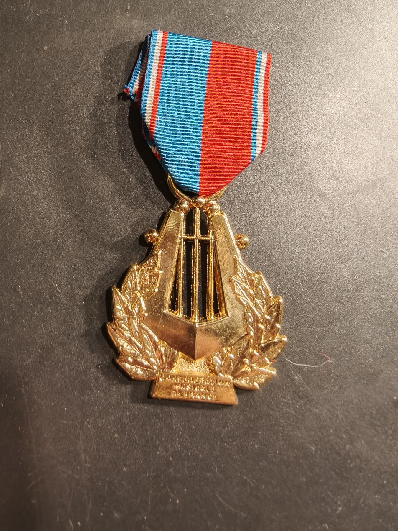 老王徽章第190期 法国金级音乐协会奖章