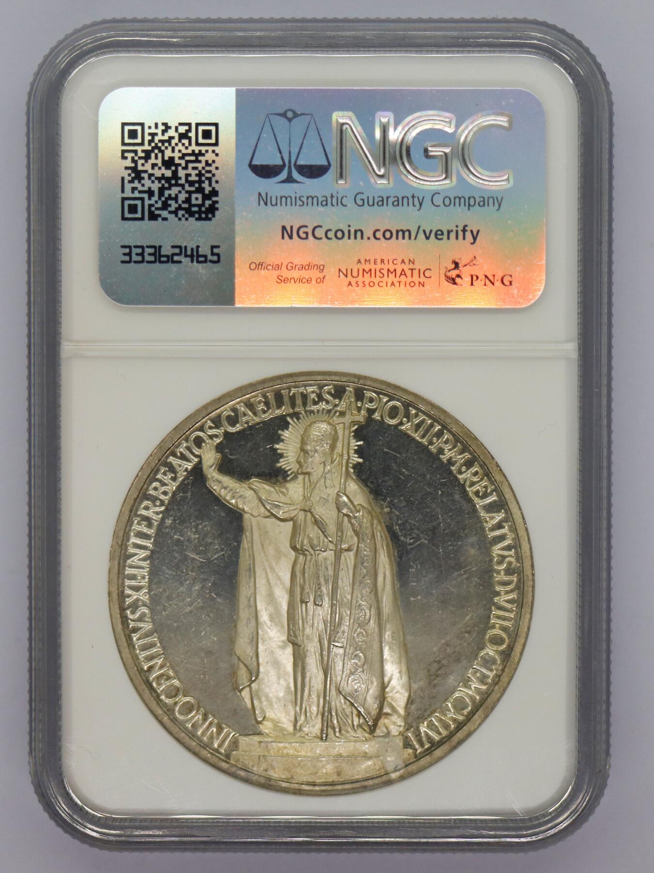 观钱 近现代机制币拍卖No.006（全场顺丰包邮，不区分偏远地区）  1957 年梵蒂冈庇护十二世《因诺森特十一世宣福礼》纪念大银章（NGC MS62）底板带彩，NGC加厚盒