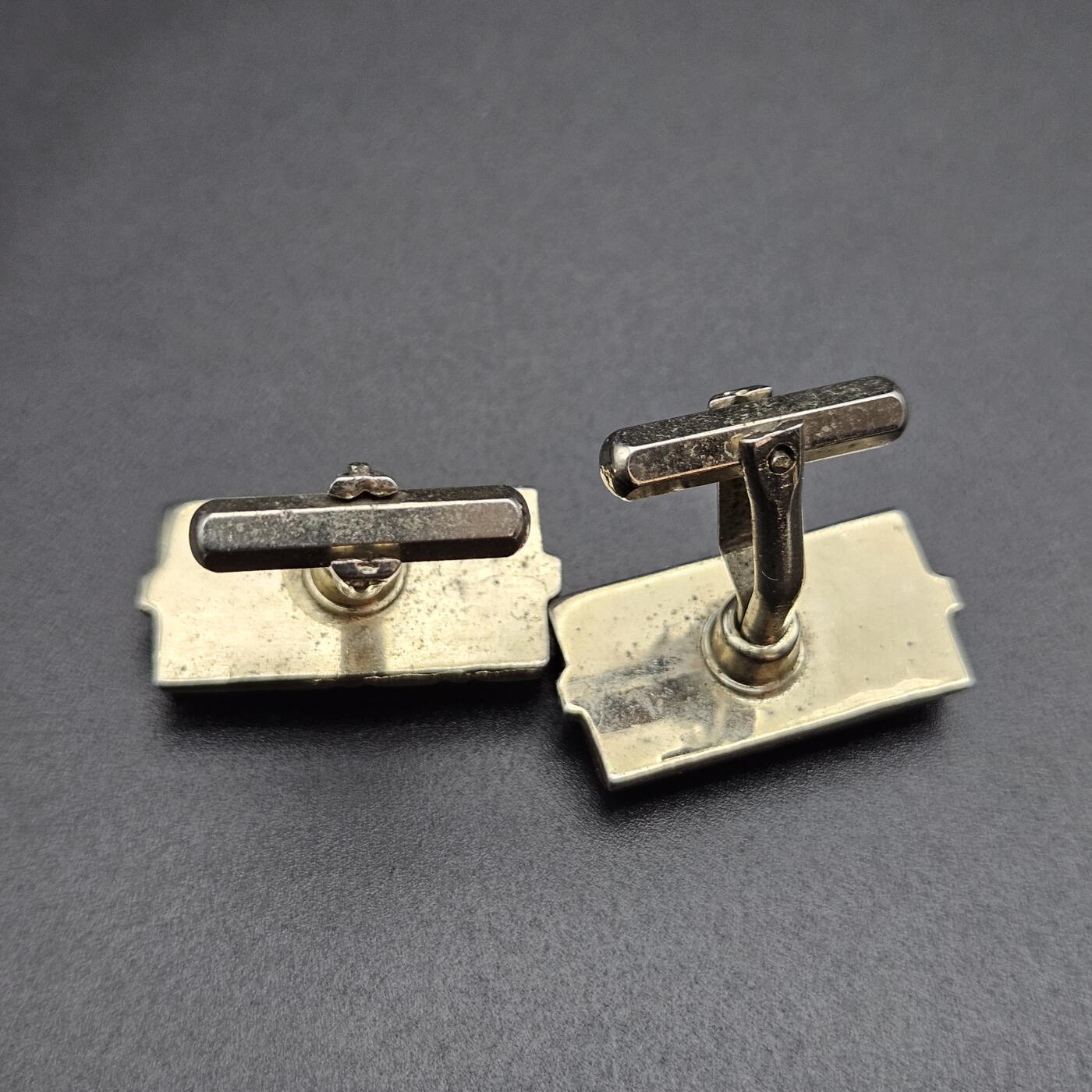 0元起拍勋章 第343期 咸鱼国勋章拍卖专场 4月1日（周三）下午6：00开始 日本中古天然石袖扣一对