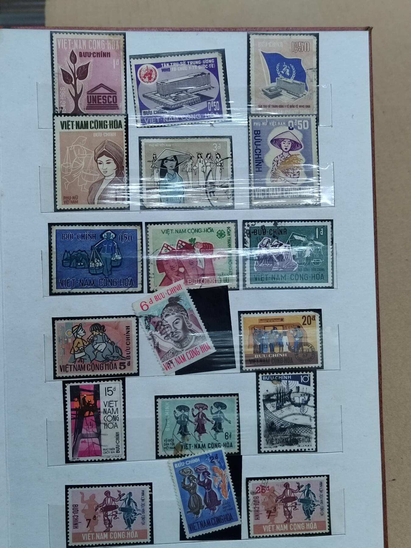 PCAI钱币  28-790 钱币证章邮票小专场 早期的南北越邮票一组  每张邮票后附了张小黑纸