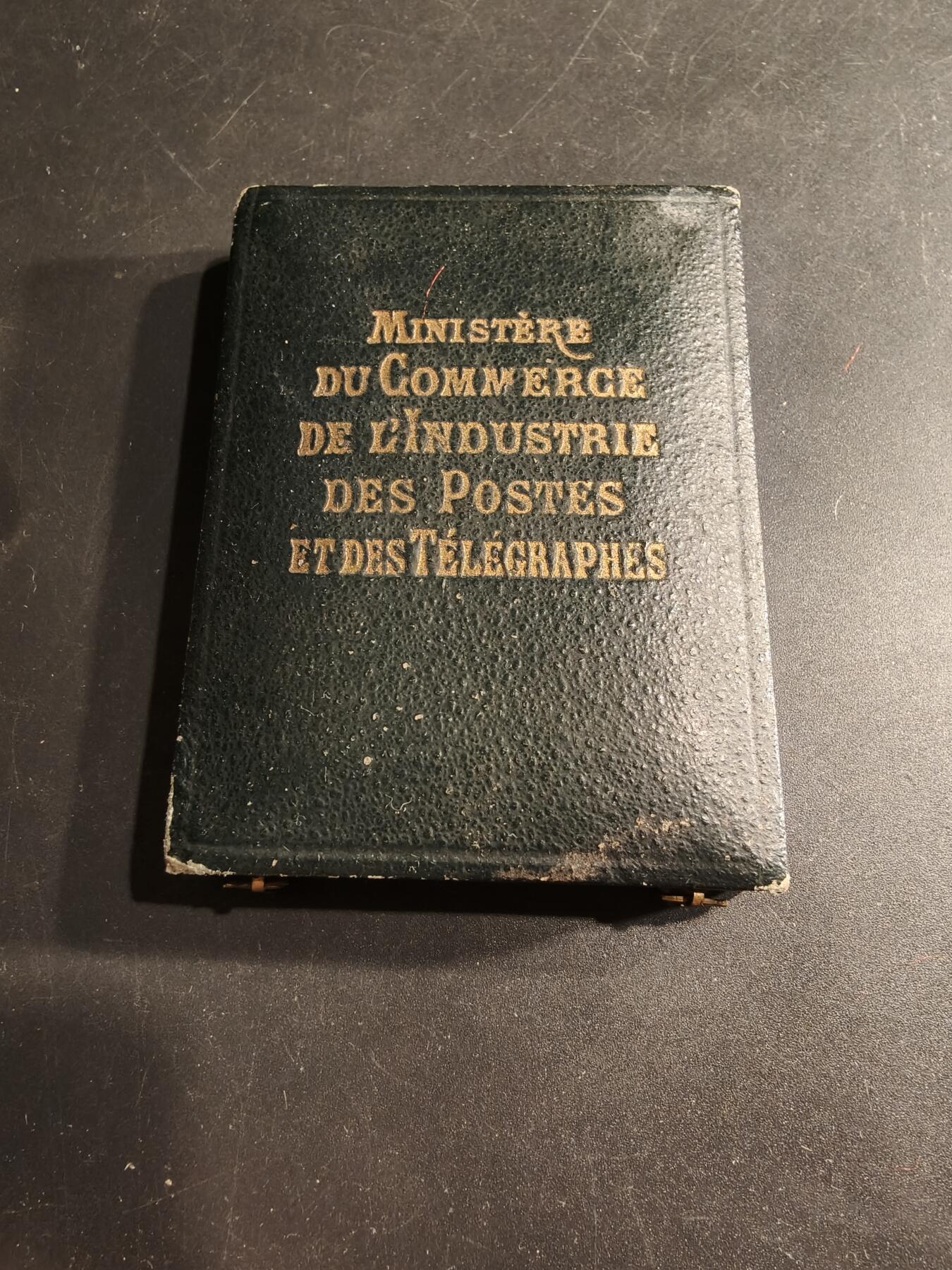 老王徽章第190期 法国银级劳工奖章     原盒   少见19世纪版本     950银     12.7g