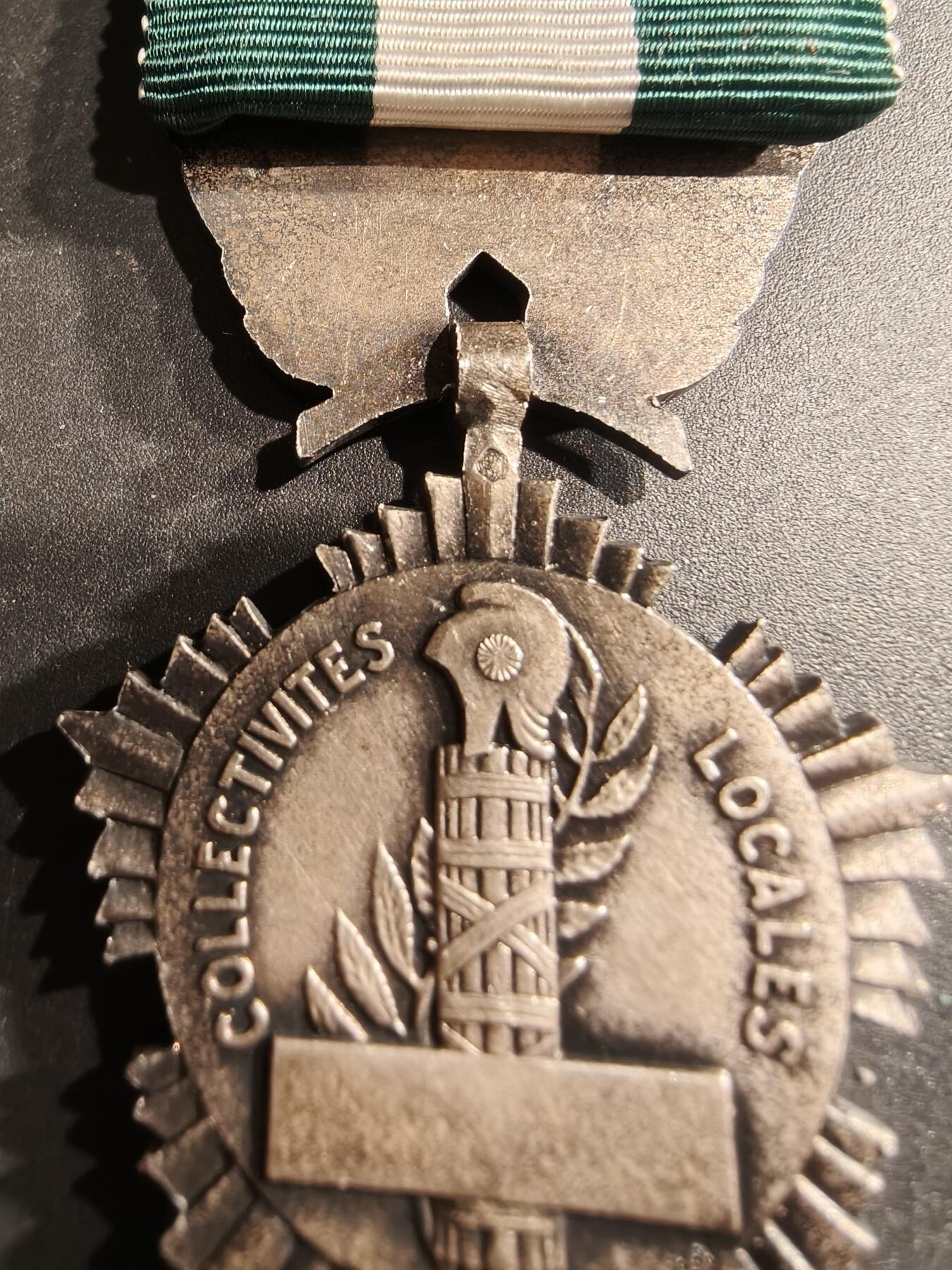 老王徽章第190期 法国银级地方嘉奖奖章    螃蟹银标      21.1g