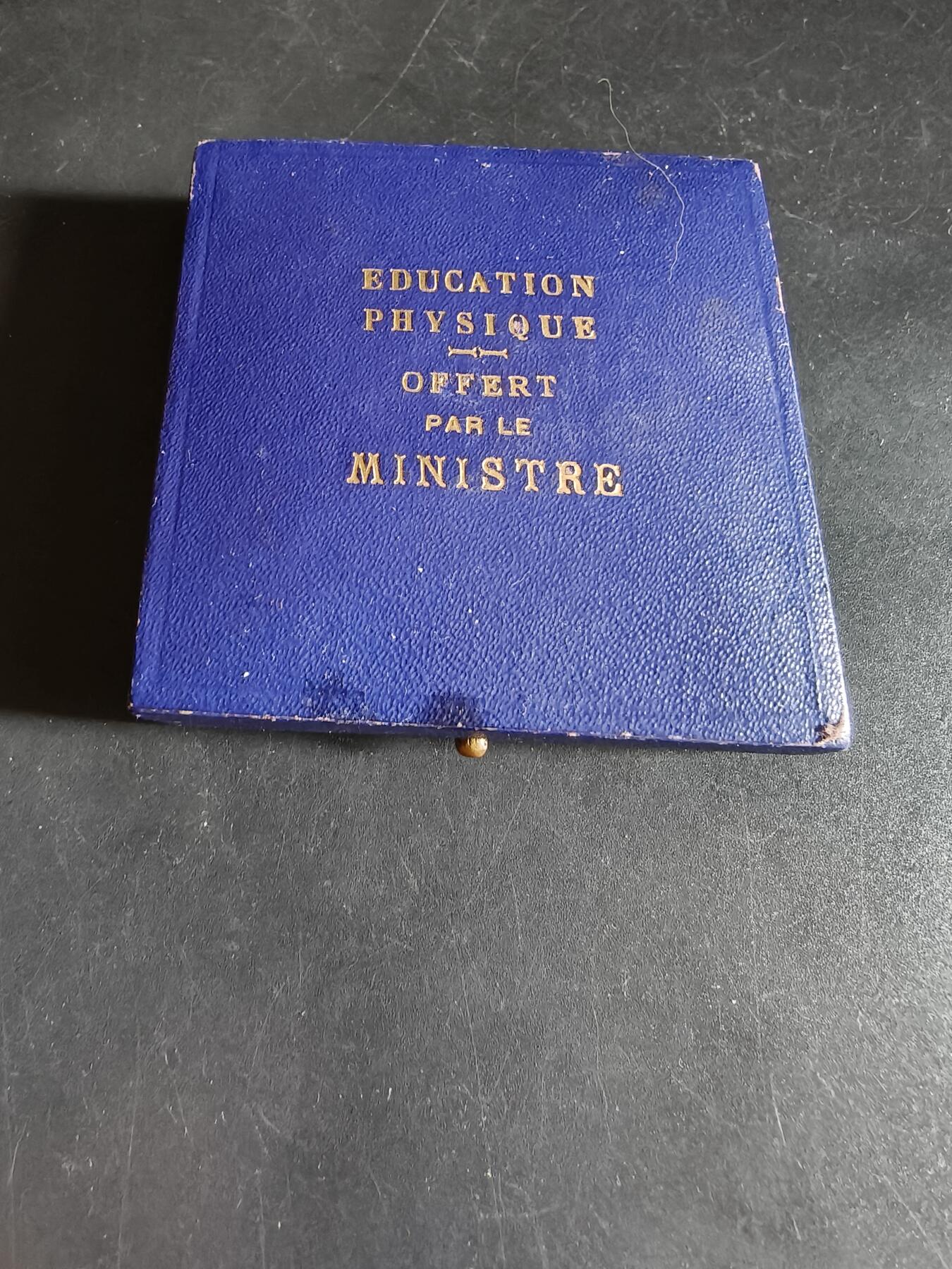 老王徽章第190期