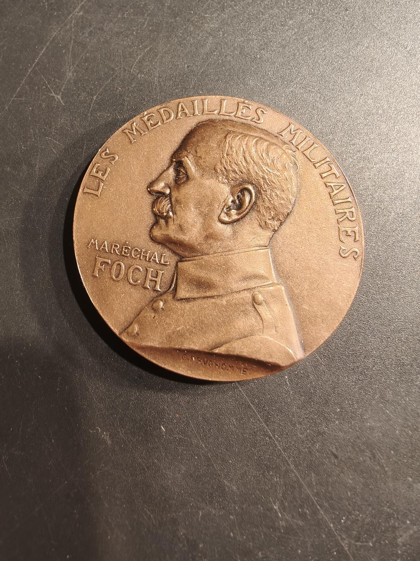 老王徽章第190期 法国福煦元帅大铜章     直径50mm    重量74.8g