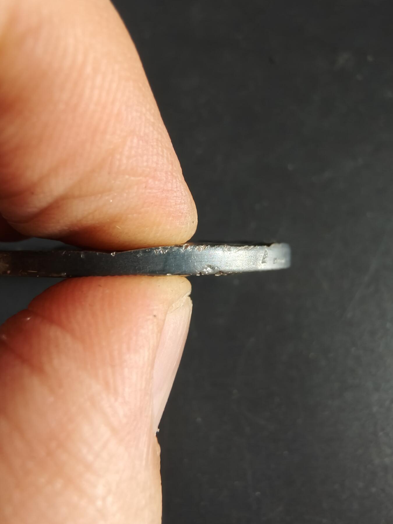 老王徽章第190期 法国巴黎信鸽之友协会镀银大铜章     原盒    玛丽安娜   大师J·德尔佩奇作品     直径41mm     重量29g