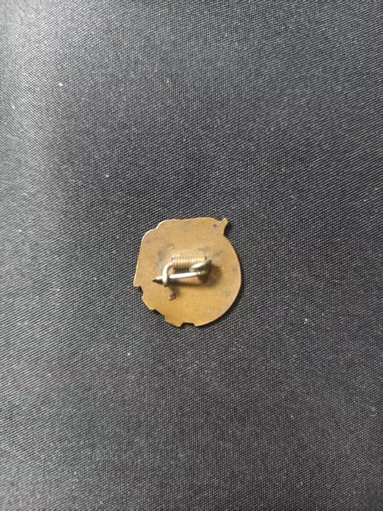 云宸嘉赏-勋臻文献佳藏优品精选场次（低佣 转发佣金红包） 建国初期五十年代 共青团员团徽（早期厚底）做工精美 搭配五零/五五式绝佳 