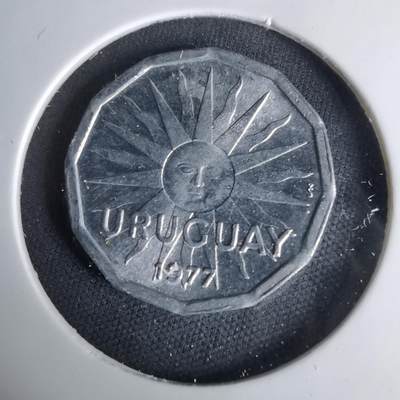 沼泽如烟--第1037场 - 乌拉圭1977年二分