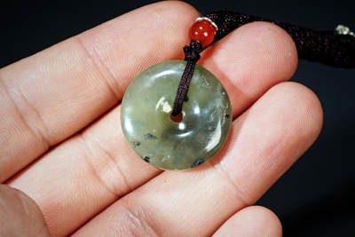 上海都达杂项专场102【全场包邮】  天然岫玉碧绿圆满平安扣94-150