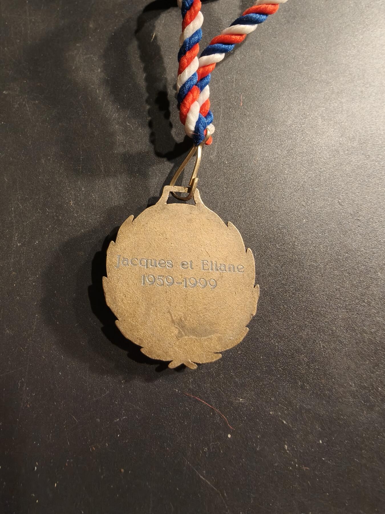 老王徽章第190期 法国纪念章