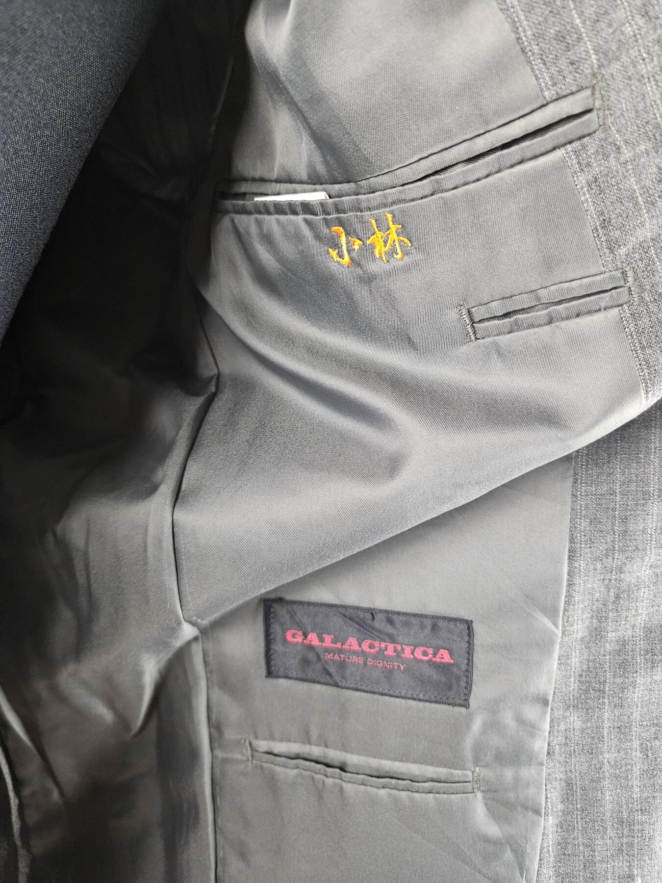 0元起拍勋章 第343期 咸鱼国勋章拍卖专场 4月1日（周三）下午6：00开始 日本古着西服套装 胸围100 肩宽43 衣长73 袖长57 腰围76 裤长96