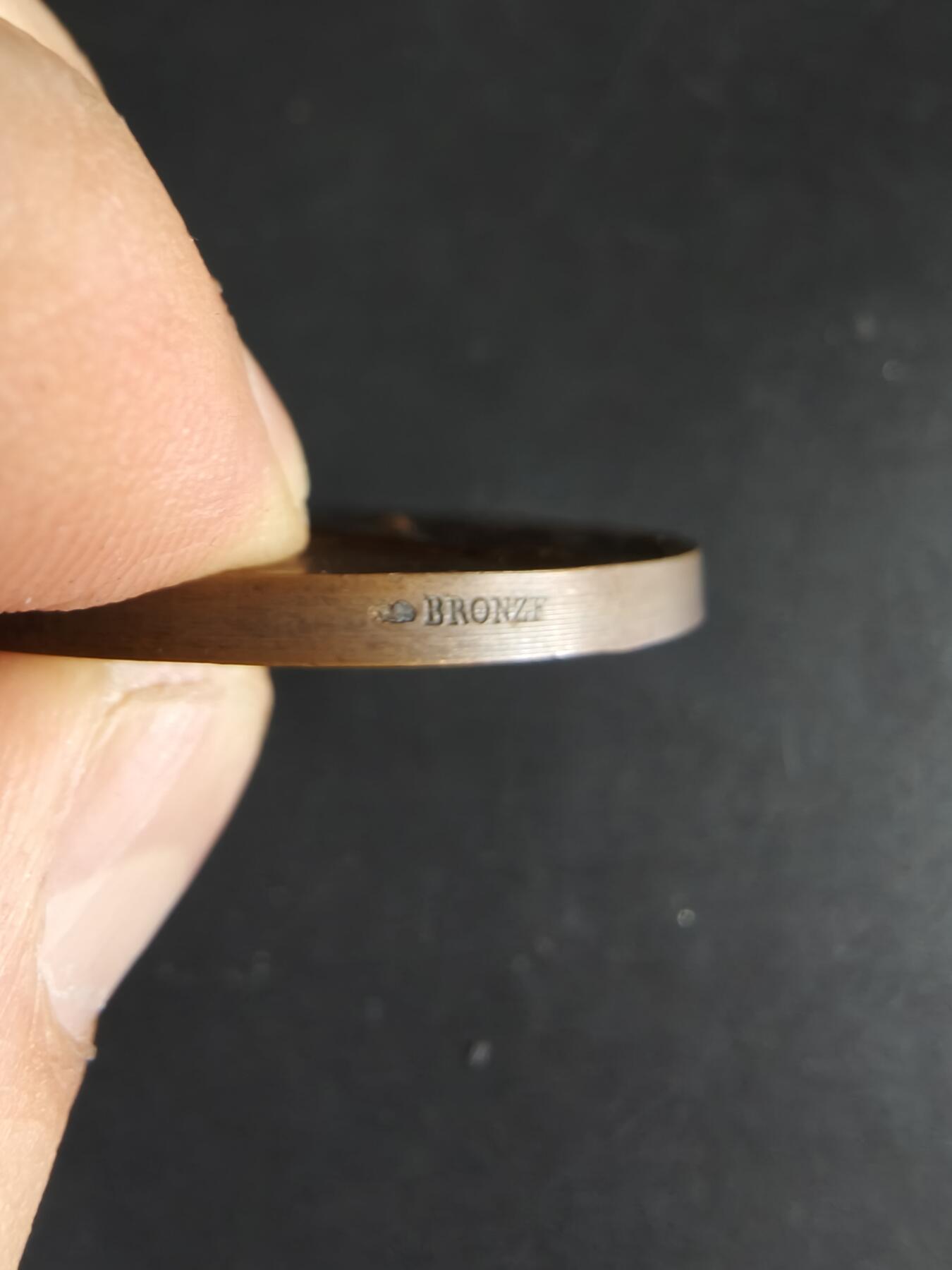 老王徽章第190期 法国战争部战争准备大铜章     原盒    盒子扣不严     直径50mm     重量66g