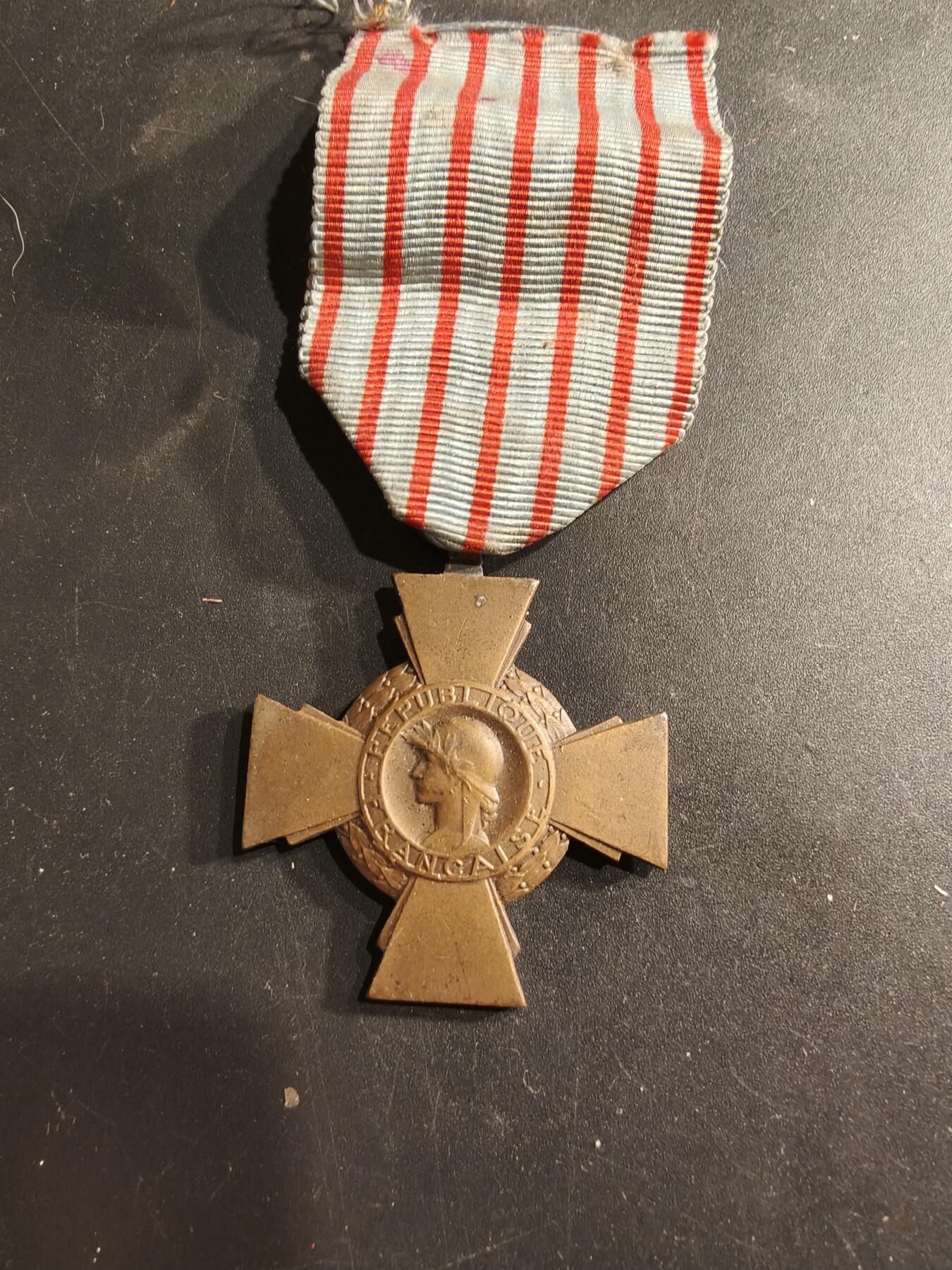 老王徽章第190期 法国战斗十字奖章