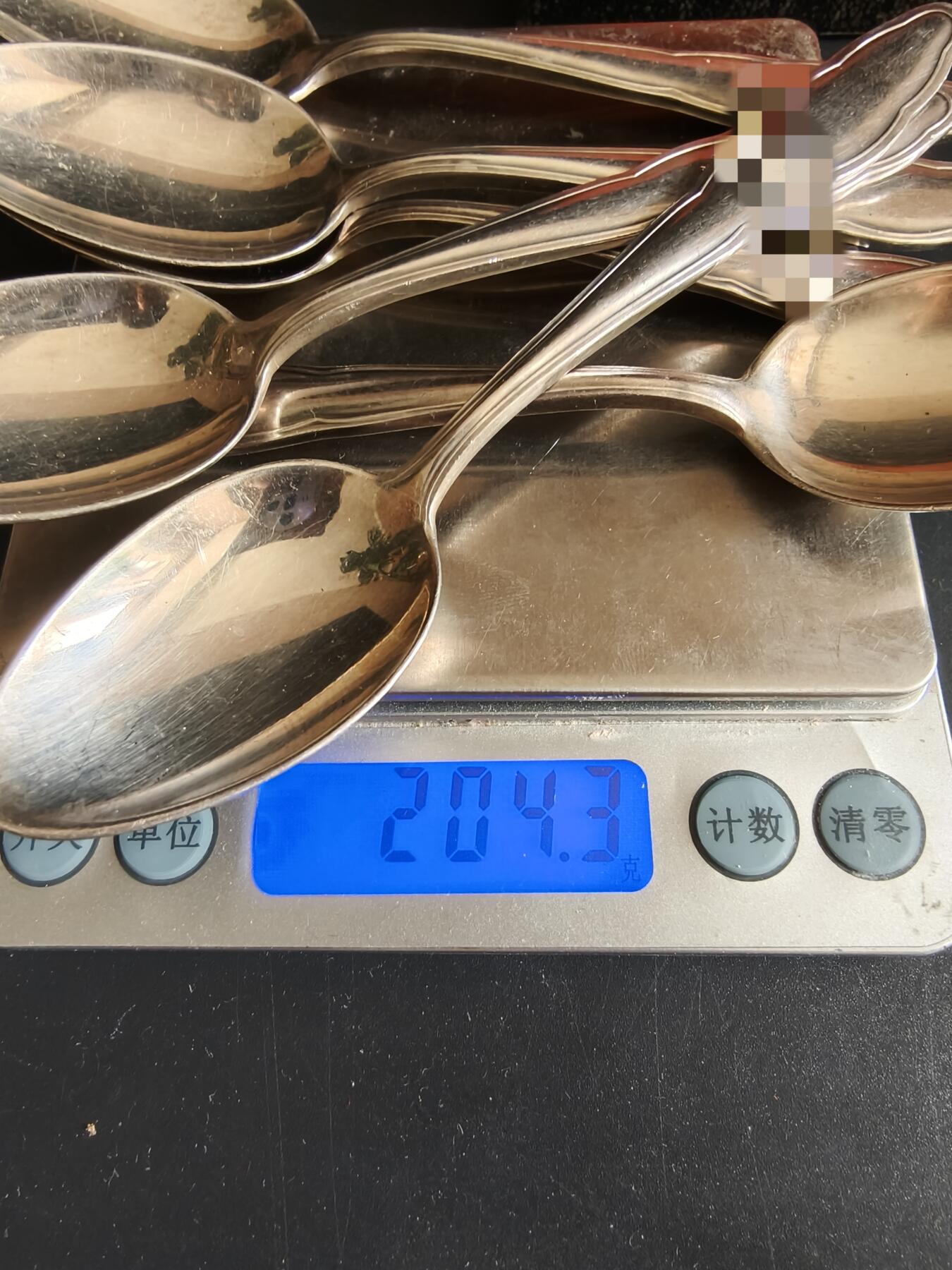 老王徽章第190期 德三镀银餐勺一组    原盒     带90厂标     长度约14cm     重量一组204.3g