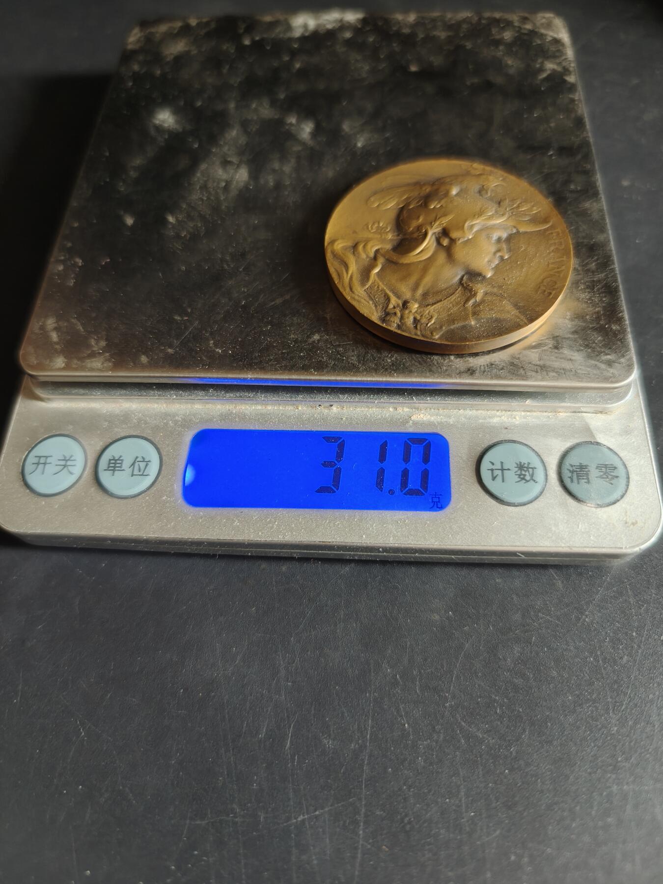 老王徽章第190期 法国中央工会委员会大铜章     原盒    公鸡头玛丽安娜      直径42mm     重量31g