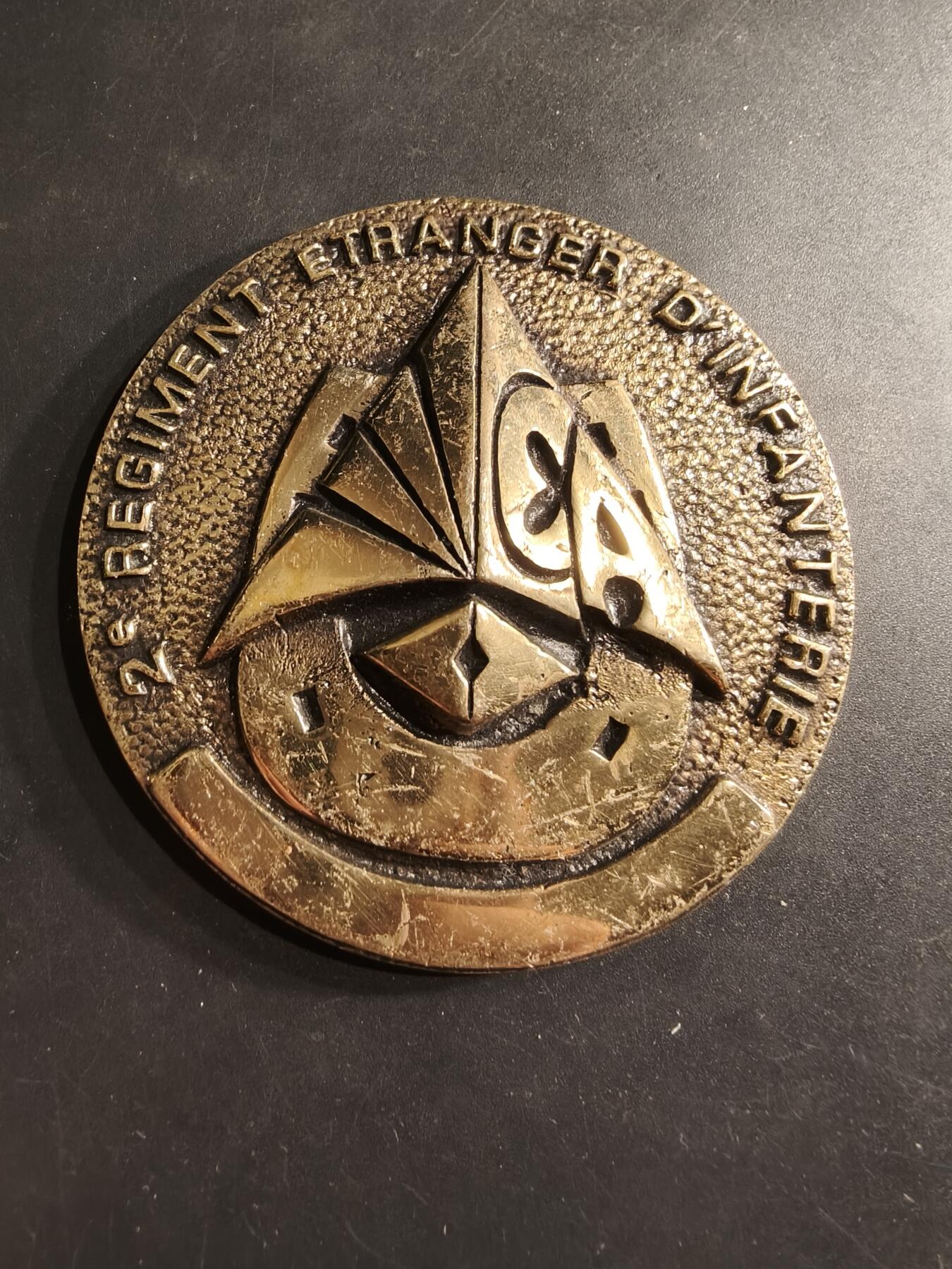 老王徽章第190期 法国外籍军团第2步兵团纪念章     直径80mm    重量174.2g