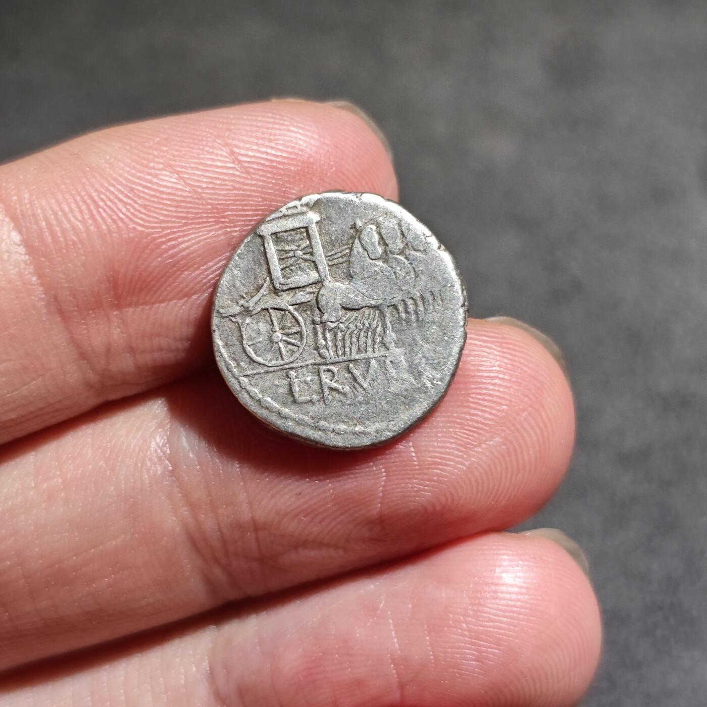 大象古币古希腊古罗马钱币专场首次拍卖1 古罗马共和时期神王宙斯朱庇特凯旋战车1第纳尔银币