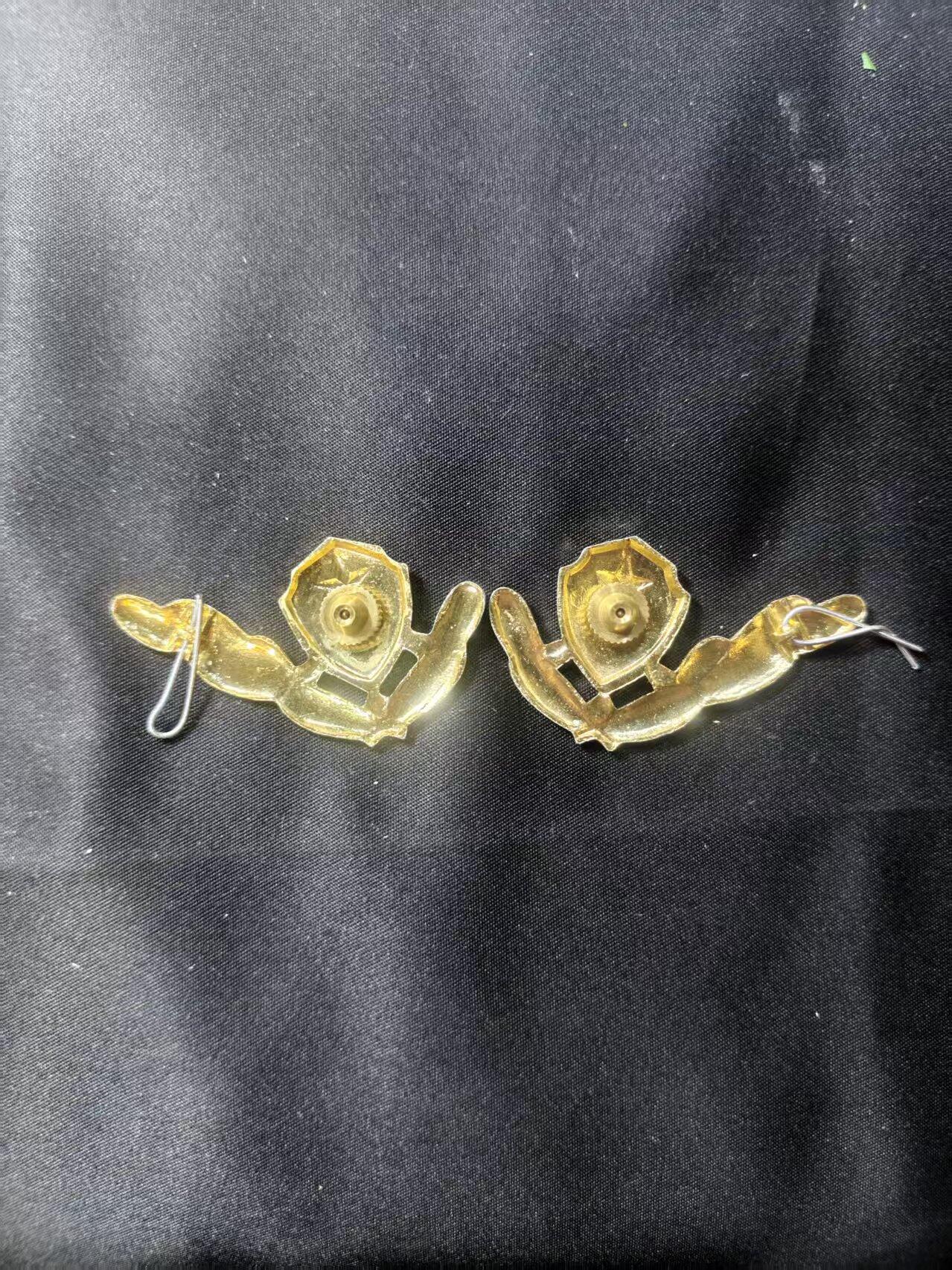 云宸嘉赏-勋臻文献佳藏优品精选场次（低佣 转发佣金红包） su-M83式早期五条扎线领章 