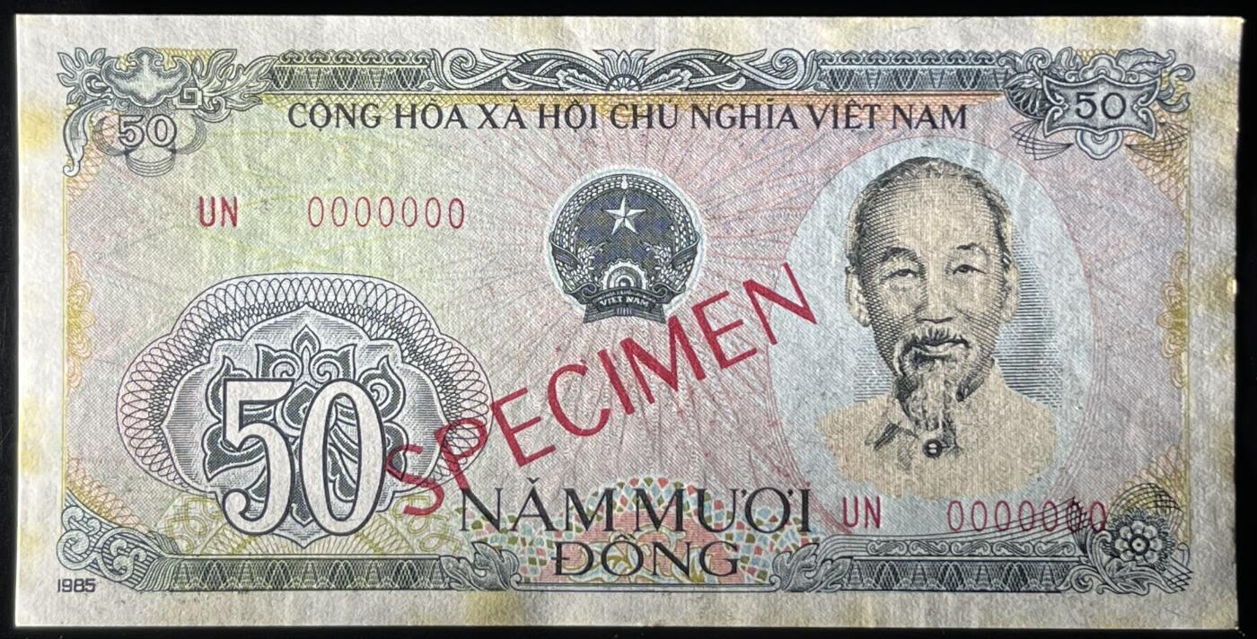 小福收藏拍卖第203期 裸钞场 本期有多张豹子号靓号 仅发行1000枚亚克力砖封蒙古20000图格里克帝国800周年纪念钞 瑞士200法郎 百慕大样钞洋葱冠全套 巴林首版大全套 卡塔尔四张套 越南 保加利亚 马其顿等多国精美纸币