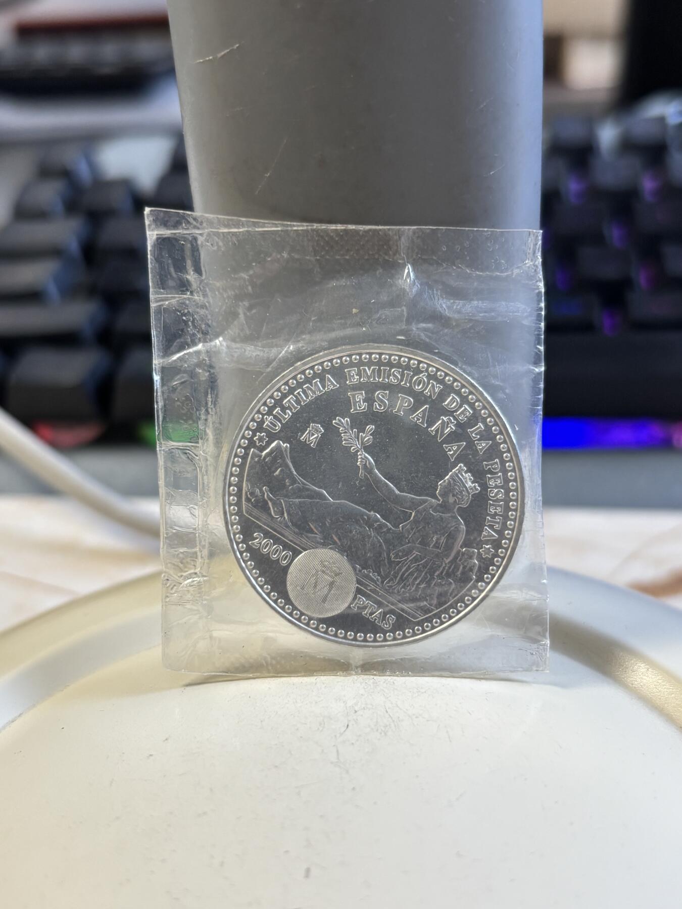 第194期拍卖 西班牙2001年经典拿花女神纪念银币，18.2克，925银