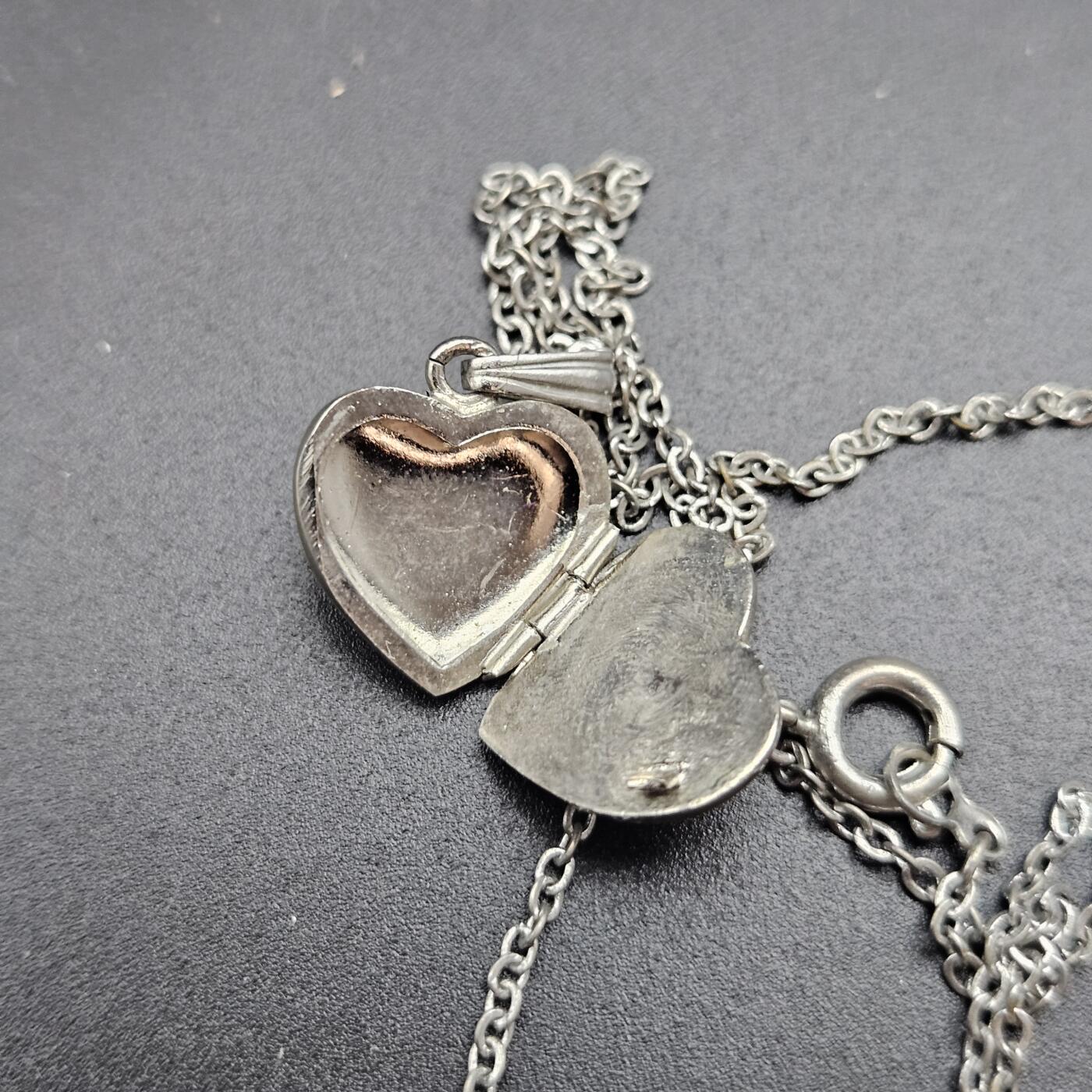 0元起拍勋章 第343期 咸鱼国勋章拍卖专场 4月1日（周三）下午6：00开始 日本中古项链