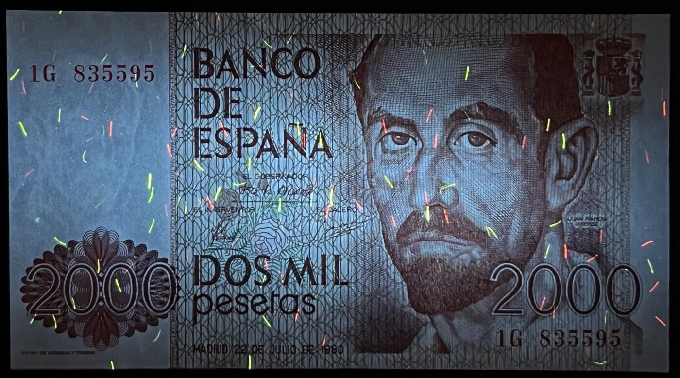 小福收藏拍卖第203期 裸钞场 本期有多张豹子号靓号 仅发行1000枚亚克力砖封蒙古20000图格里克帝国800周年纪念钞 瑞士200法郎 百慕大样钞洋葱冠全套 巴林首版大全套 卡塔尔四张套 越南 保加利亚 马其顿等多国精美纸币