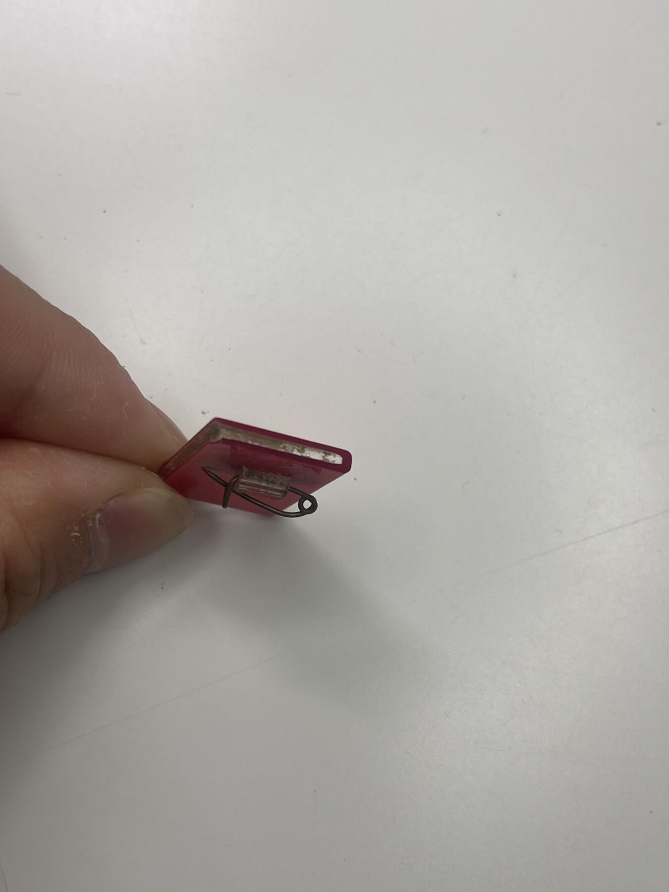 新时代收藏快速小拍 拍卖本周一线所得新货 3月29日场 手工毛主席像章 语录形状像章 手工亚克力产物