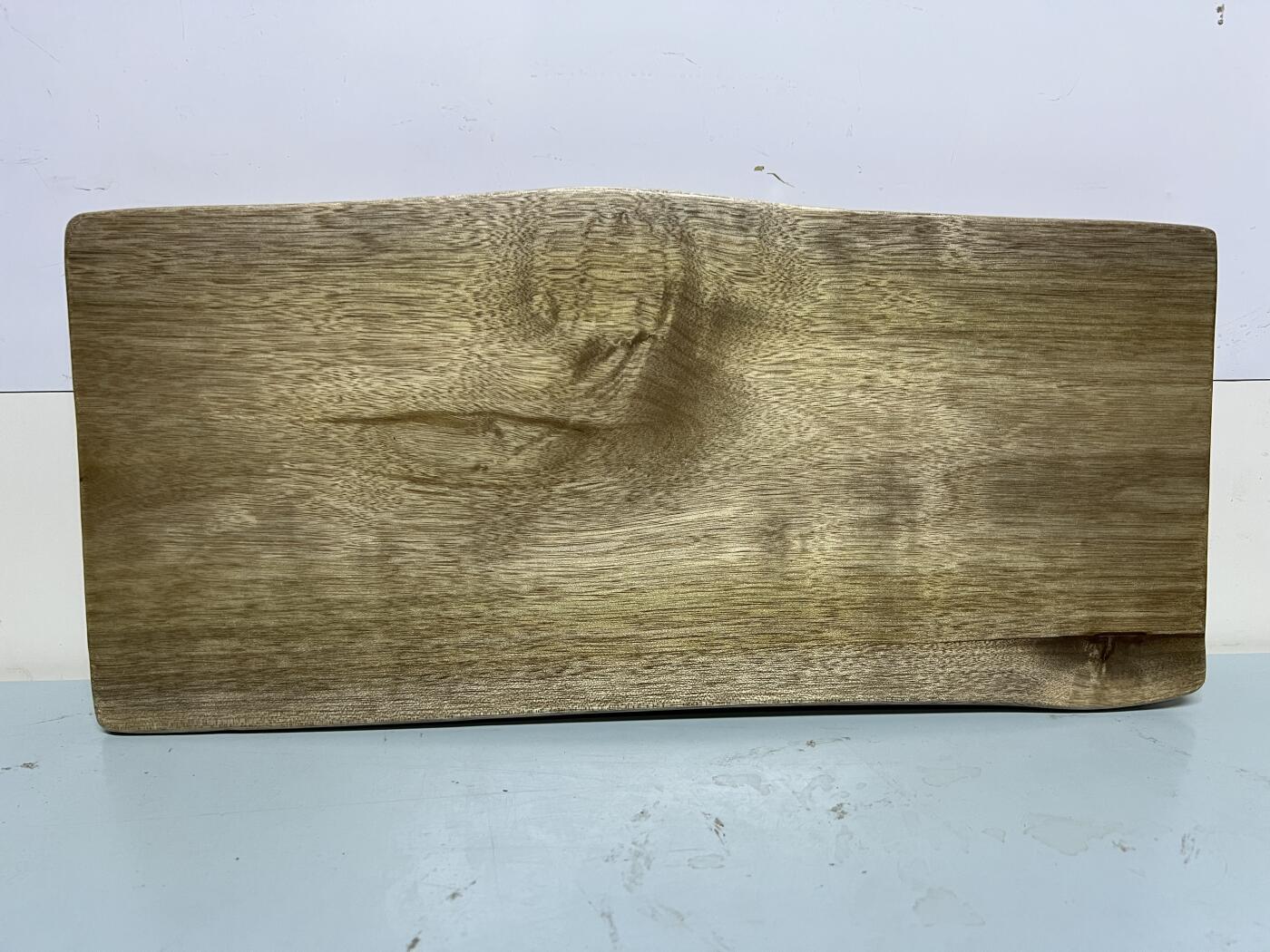 零元拍：NO.5-1金丝楠茶盘 金光闪闪。尺寸约：42/19.5/3CM。  