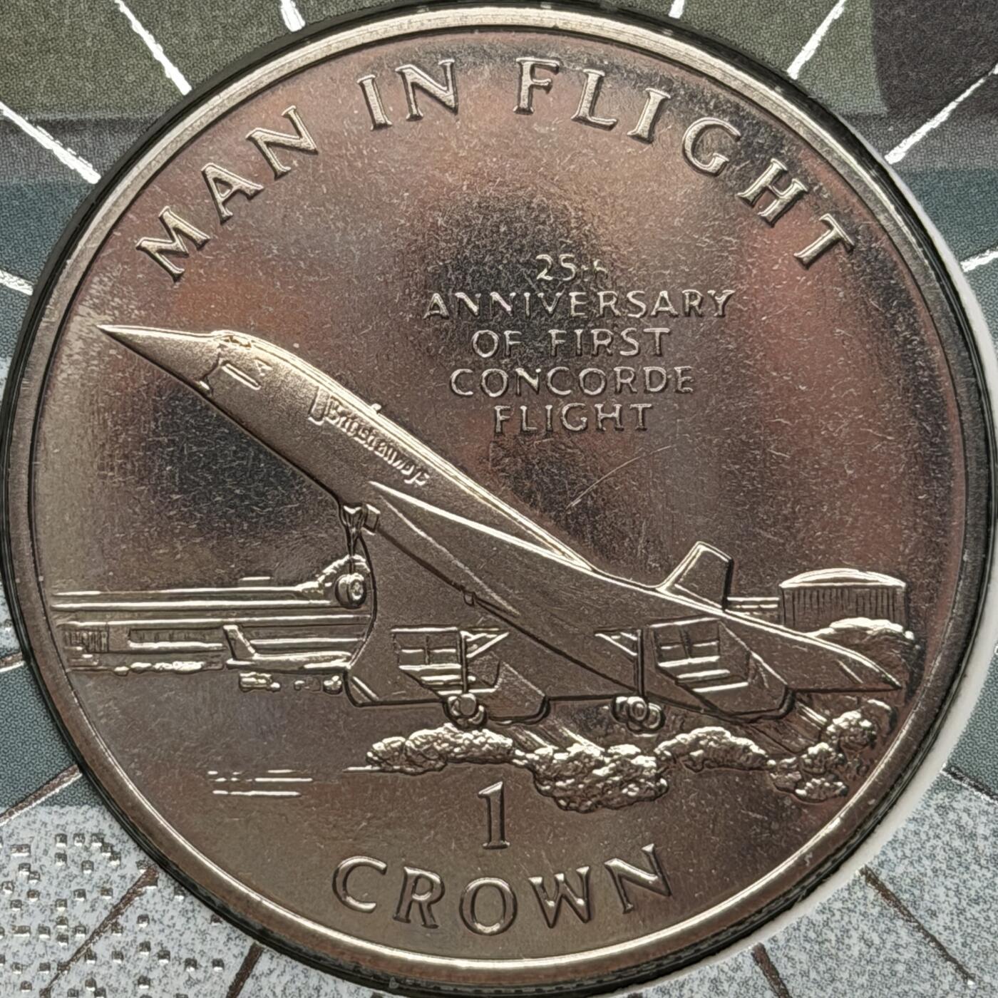 ＜星葵🌻钱币社＞第72期·东奔西走的硬币·3月31日发货 〈邮币封〉马恩岛1994年飞行中的人·协和式飞机首次飞行25周年1克朗纪念币