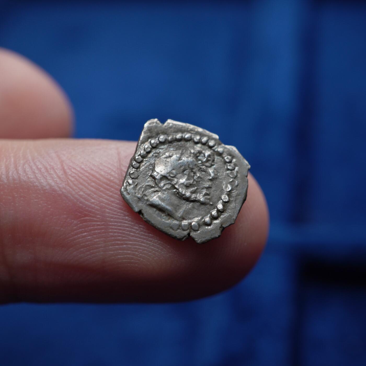 琋语集藏2026年04月欧洲古典打制币拍卖 古希腊拉科尼亚地区-拉兰达城（laranda）狼与双人头像奥波银币