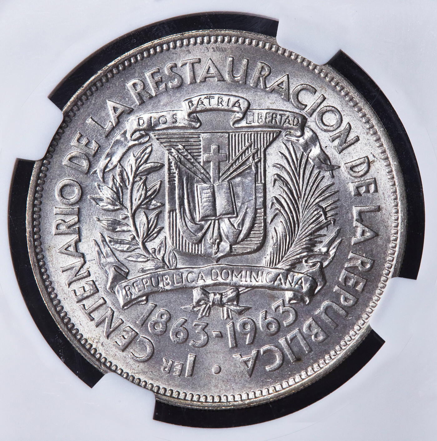 【俄甄集藏】2026年(050)04-01星期三 晚 19:30 全场包邮 多米尼加1963年纪念共和百年1比索大银币，NGC MS64，转光品相，经典品种