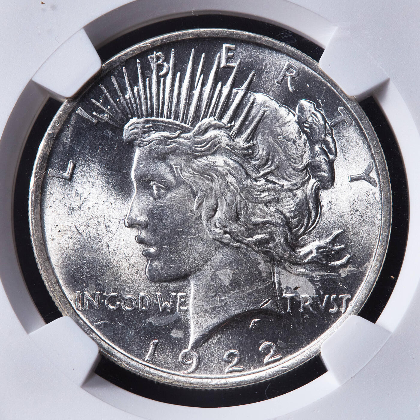 【俄甄集藏】2026年(050)04-01星期三 晚 19:30 全场包邮 美国1922年和平1美元大银币，NGC MS62，转光品相