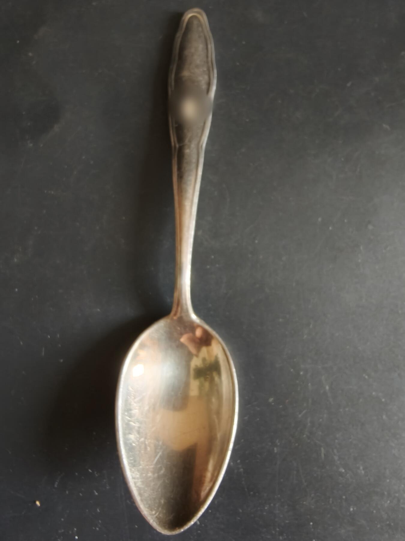 老王徽章第190期 德三镀银餐勺一组    原盒     带90厂标     长度约14cm     重量一组204.3g