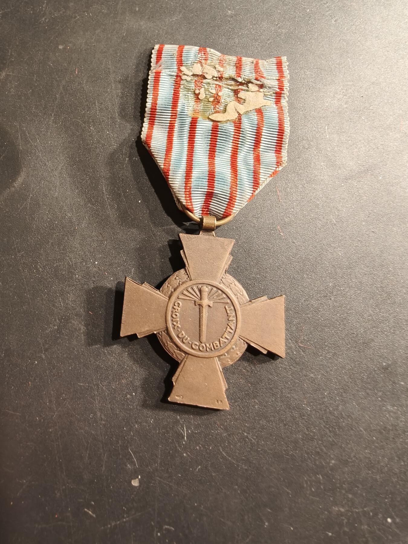 老王徽章第190期 法国战斗十字奖章