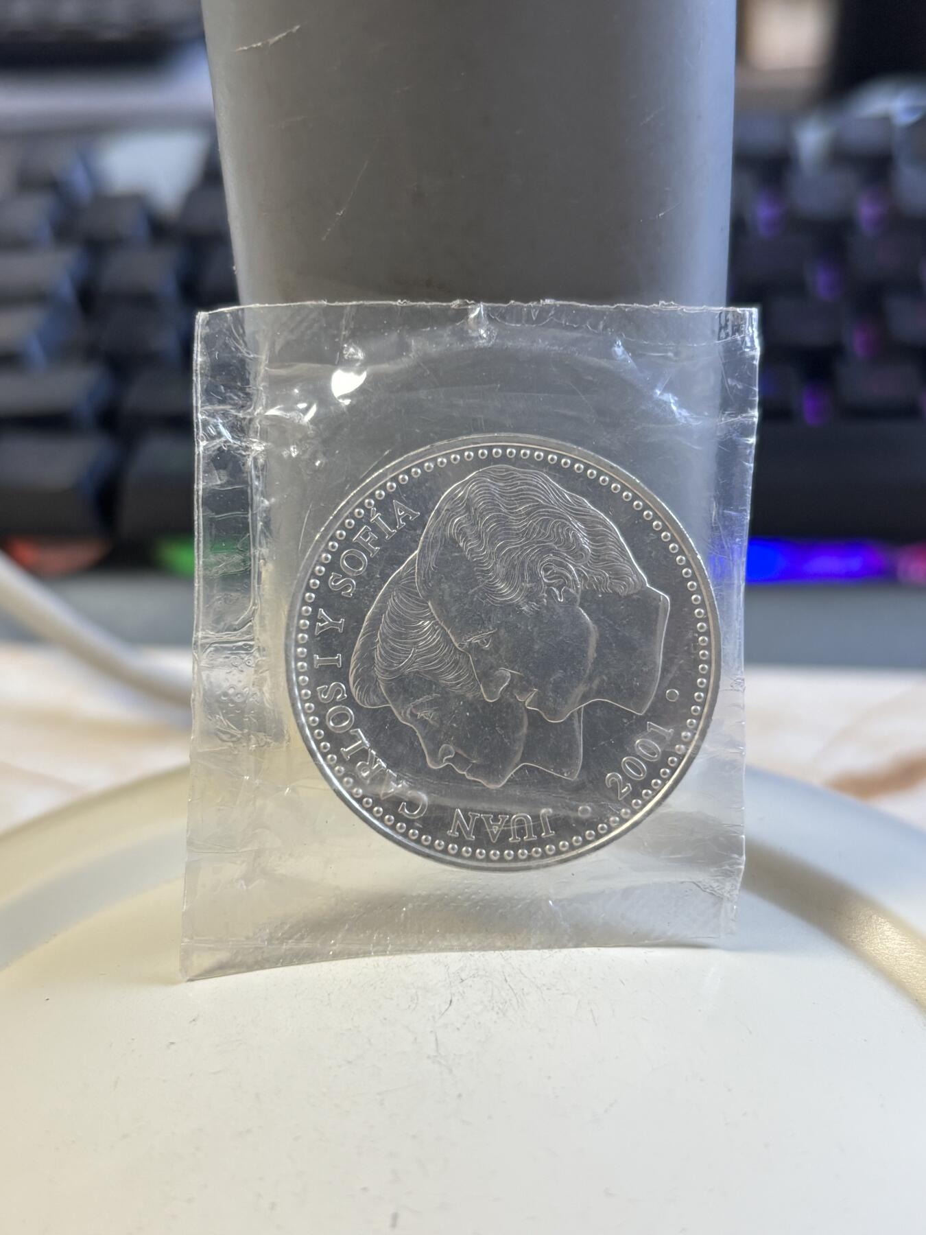 第194期拍卖 西班牙2001年经典拿花女神纪念银币，18.2克，925银