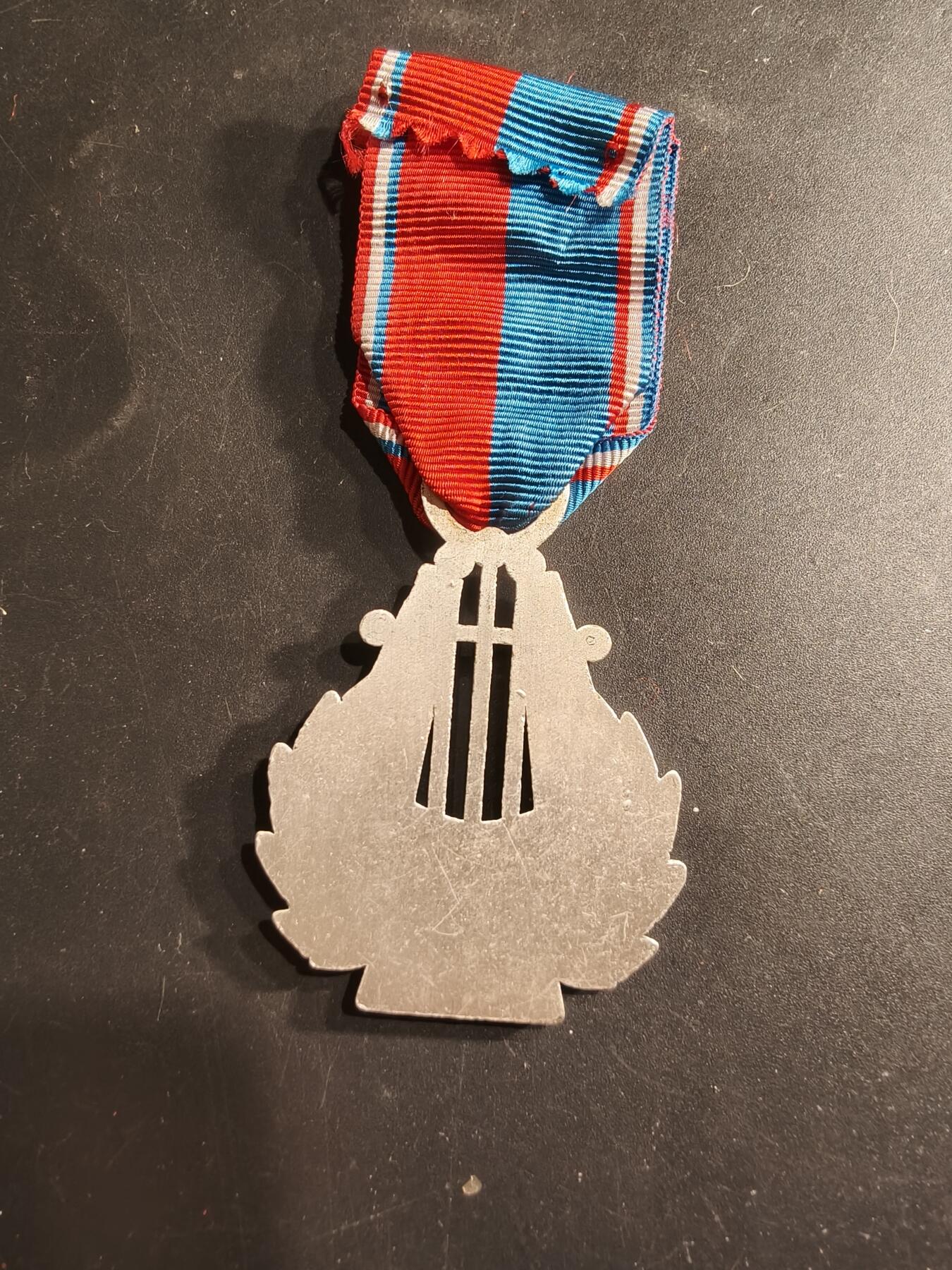 老王徽章第190期 法国银级音乐协会奖章