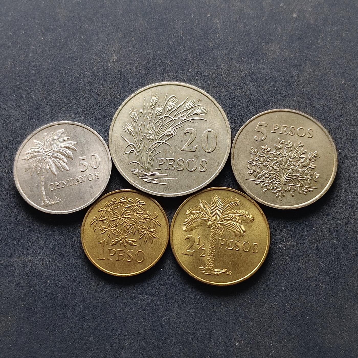 【全场包邮】纯粹捡漏拍518场 几内亚比绍1977年5枚套币