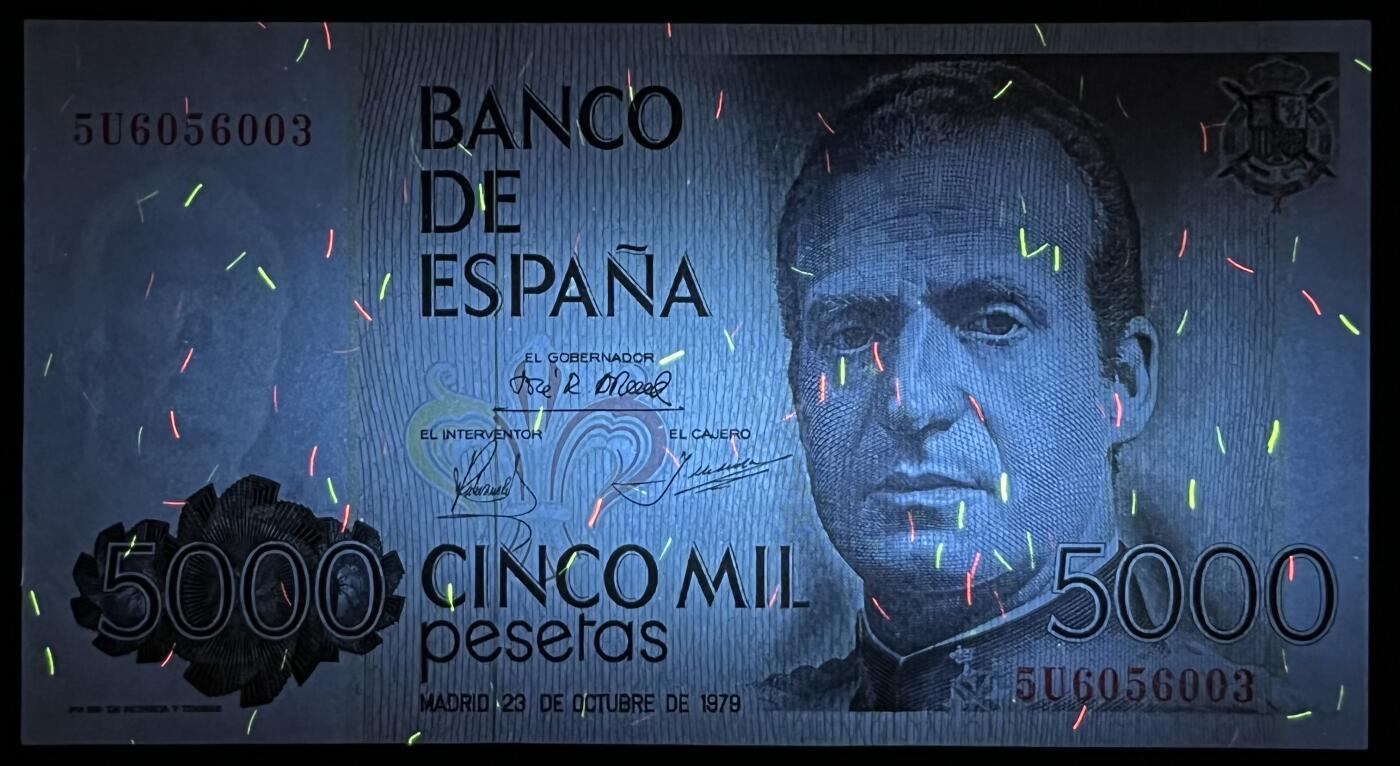 小福收藏拍卖第203期 裸钞场 本期有多张豹子号靓号 仅发行1000枚亚克力砖封蒙古20000图格里克帝国800周年纪念钞 瑞士200法郎 百慕大样钞洋葱冠全套 巴林首版大全套 卡塔尔四张套 越南 保加利亚 马其顿等多国精美纸币